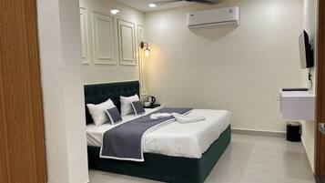 Classic Double Room | Free WiFi, bed sheets