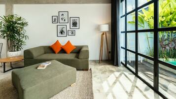 公寓, 1 間臥室 | 起居區 | 43-吋智慧型電視,提供數位頻道