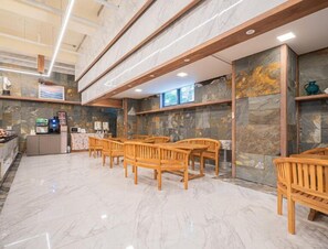 Tägliches Frühstücksbuffet (10000 KRW pro Person)