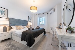 2 室のベッドルーム、アイロン / アイロン台、WiFi (無料)、ベッドシーツ