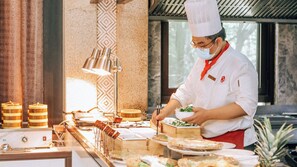 Daily buffet breakfast (CNY 108 per person) - Xi'an Paradise Hotel of Han Dynasty (Xi'an)