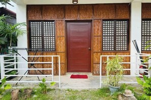 Unclassified image, 2 of 12, button - Camp Saint John Hotel La Union (San Juan)