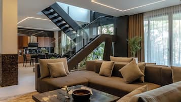 Vila, 5 kamar tidur, akses ke kolam renang | Area keluarga | Smart TV 90-cm dengan saluran TV kabel, Netflix, dan layanan streaming