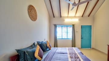 Comfort Cottage, Balcony, Sea View | 1 bedroom, desk, laptop workspace, soundproofing