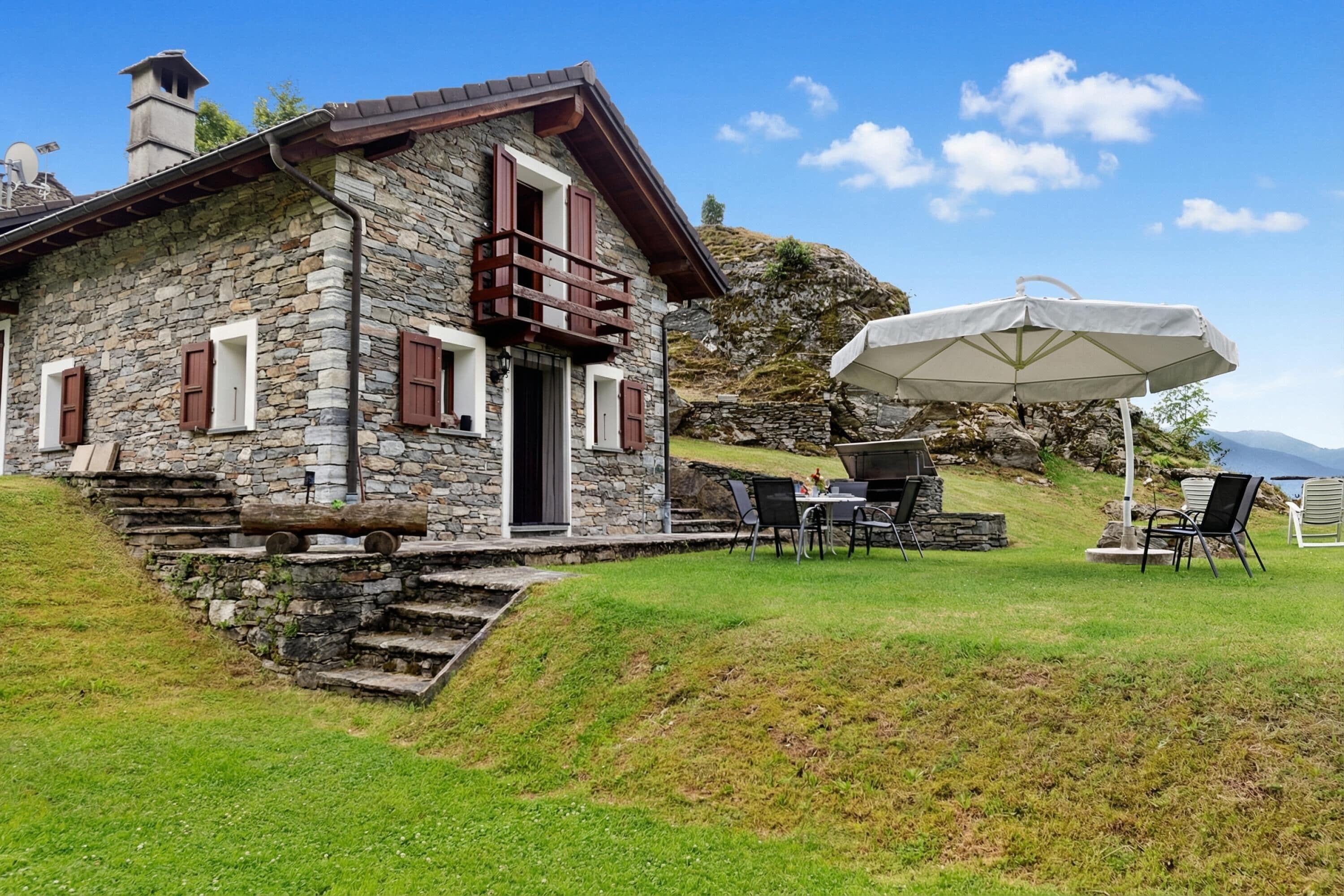 Family Chalet, Multiple Bedrooms, Mountainside (Rustico San Martin) | Outdoor dining