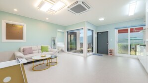 Basic Room, 1 Bedroom (A room) | 1 bedroom, free WiFi - Gyeongsan Stage-ipple pet Pension (Gyeongsan)