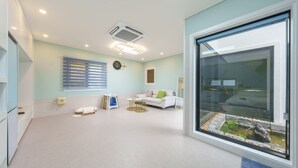 Basic Room, 1 Bedroom (A room) | 1 bedroom, free WiFi - Gyeongsan Stage-ipple pet Pension (Gyeongsan)