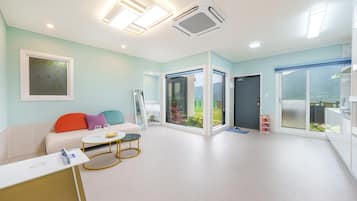 1 室のベッドルーム、WiFi (無料)