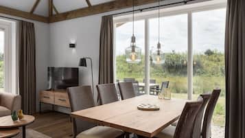 Villa | Dining