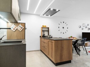 Kühlschrank, Ofen, Geschirrspüler, Toaster