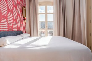 Minibar, décoration personnalisée, Wi-Fi gratuit, draps fournis