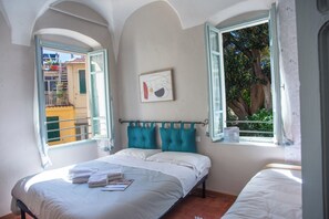 1 bedroom, bed sheets - La Terrazza Del Nonno (Sanremo)