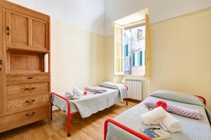 Standard-Apartment, 3 Schlafzimmer, Balkon (Ca Moretto Sea-View Terrace Apartment) | 3 Schlafzimmer