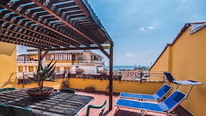 Appartement Standard, 3 chambres, balcon (Ca Moretto Sea-View Terrace Apartment) | Restauration extérieure