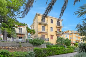 Family Apartment, Multiple Bedrooms, 2 Bathrooms (Sunny House Spiagge e Ciclabile) | Exterior
