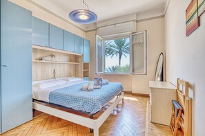 2 bedrooms, iron/ironing board, free WiFi, bed sheets - Sunny House Spiagge e Ciclabile (Sanremo)