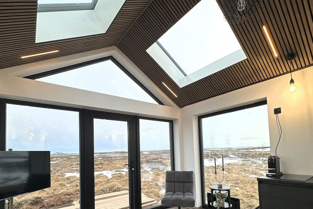 Panorama-Zimmer, Bergblick | Wohnbereich | LCD-Fernseher
