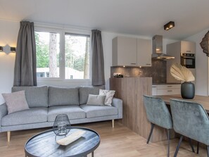 Chalet | Living area - Chalet in Eindhoven Near Green Forests (Mierlo)
