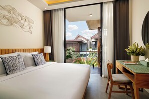 Familien-Suite, Poolblick | 3 Schlafzimmer, kostenloses WLAN
