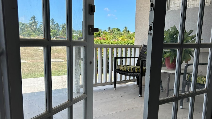 Welcome to Hope Winds, a Charming Property Ranch-style House on a Seren