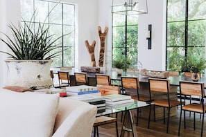Interior - The Ranch Malibu (Malibu)