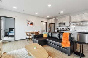 テレビ、書斎 / ワークスペース