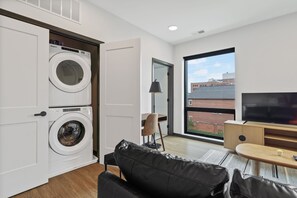 Interior - CozySuites Mass w/ parking, lounge & roof deck #20 (Indianapolis)