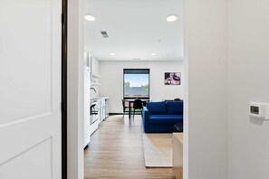 Interior - CozySuites Mass w/ parking, lounge & roof deck #20 (Indianapolis)