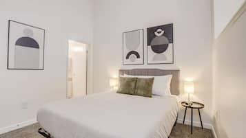 1 chambre, bureau, fer et planche à repasser, Wi-Fi