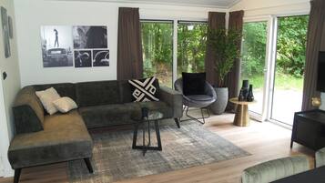 Chalet | Living area