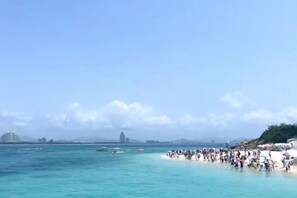 Beach - Here Nashan Nahai Surfing Seaview Homestay (Sanya Wuzhizhou Island Houhai Bay Branch) (Sanya)
