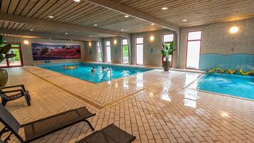 Chalet | Pool | Outdoor pool