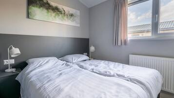 Chalet | 3 bedrooms, individually furnished, bed sheets