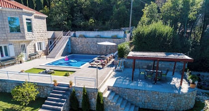 Villa Oasis Cypress