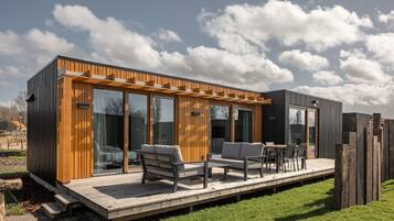 Rumah | Tempat makan outdoor