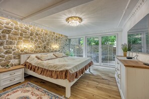 2 室のベッドルーム、防音設備、WiFi (�無料)、ベッドシーツ