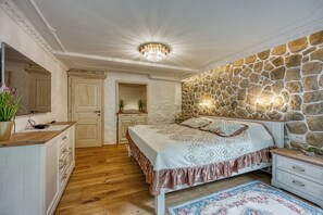 2 bedrooms, soundproofing, free WiFi, bed sheets - Royal Garden Suite (Skofja Loka)
