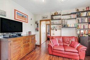 Flachbildfernseher, Stereoanlage