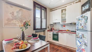 Family Apartment, Multiple Bedrooms (Angera Relax & Pool) | Private kitchen | Fridge, microwave, oven, stovetop
