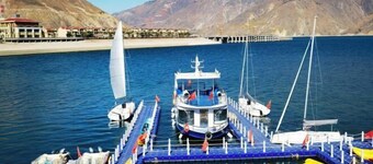 Huize Yibo Hotel(Huize Ancient City Branch)