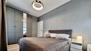 2 bedrooms, WiFi (free), bed sheets