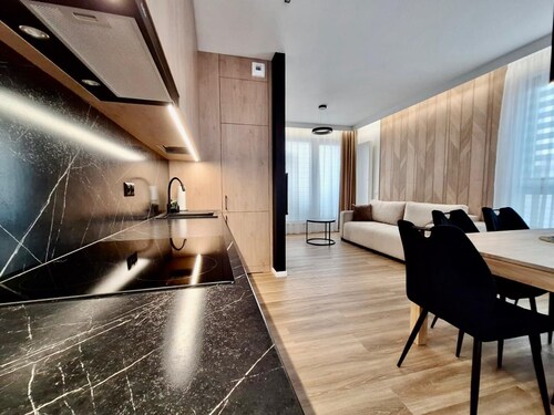 EASY RENT Apartments-BUSINESS CENTER 205