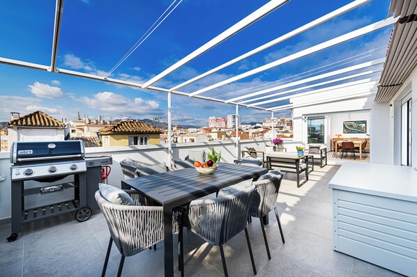 Luxury-Apartment, 3 Schlafzimmer | Terrasse/Patio