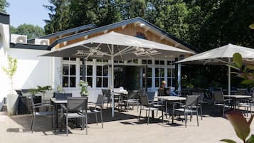 Chalet | Dining