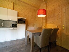 Chalet | Dining - Chalet Near Utrecht With Combimicrowave (Maarn)