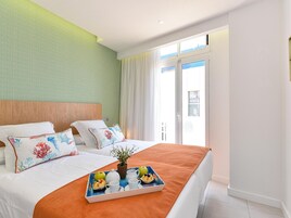 Apartment | 3 bedrooms, individually furnished, iron/ironing board, bed sheets