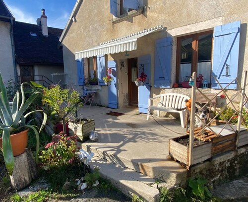 Maison avec Terrasse au pied de la reculée.