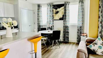 Apartment | Living area | TV