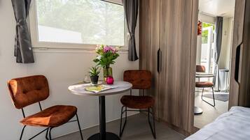 Chalet | 1 slaapkamer, individueel gemeubileerd, beddengoed