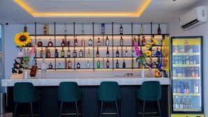 Bar (on property) - Cloud9 Hotel (Lubumbashi)